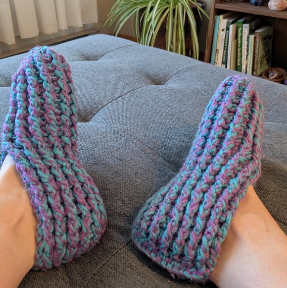 Handmade Knitted Acrylic Yarn Slippers Pantouffles Blue Purple - Picture 3 of 5